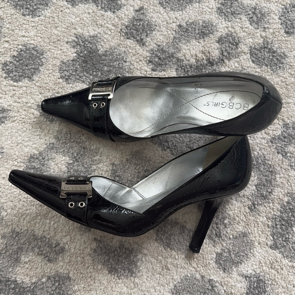 BCBG vintage pumps